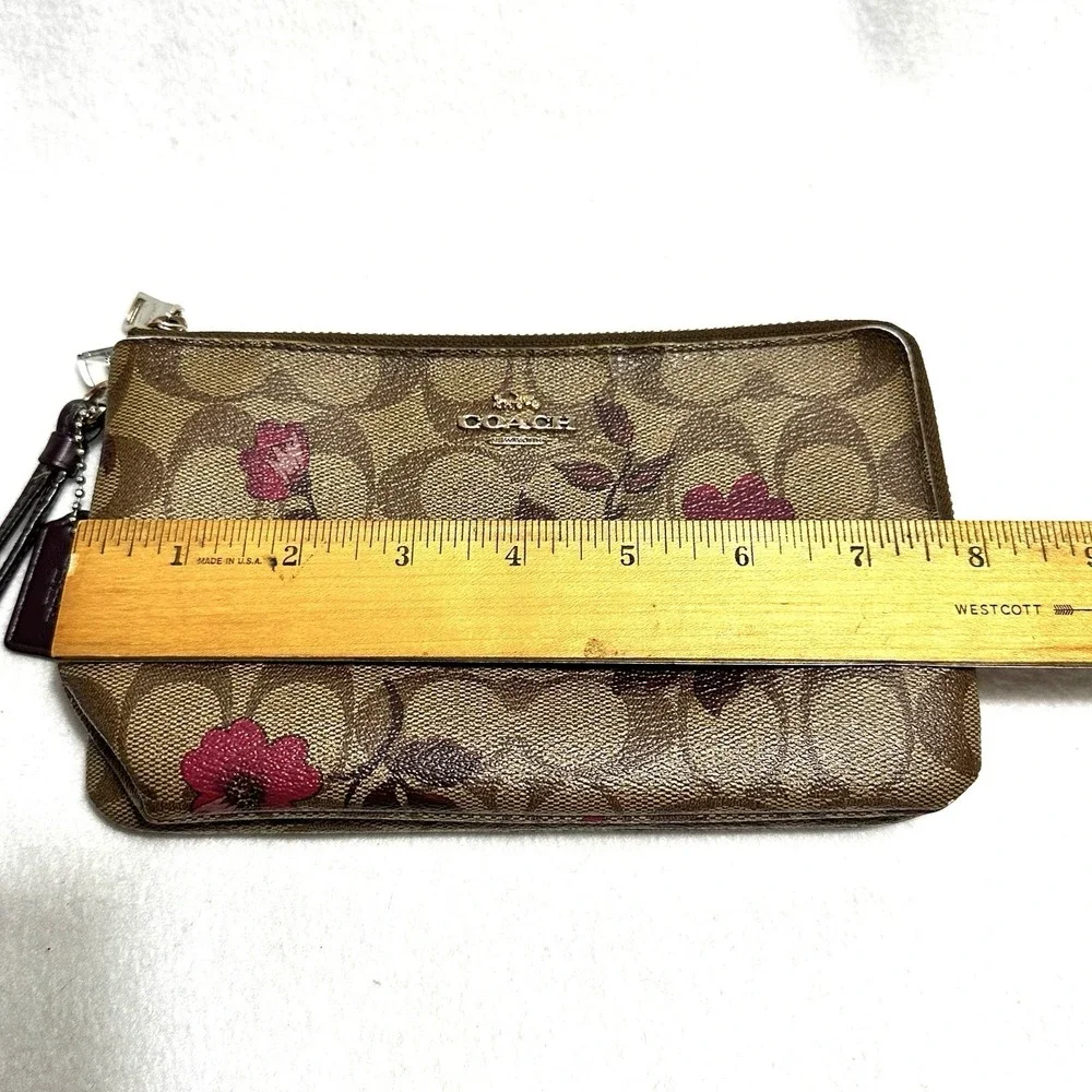 Coach Signature Double Corner Zip 8